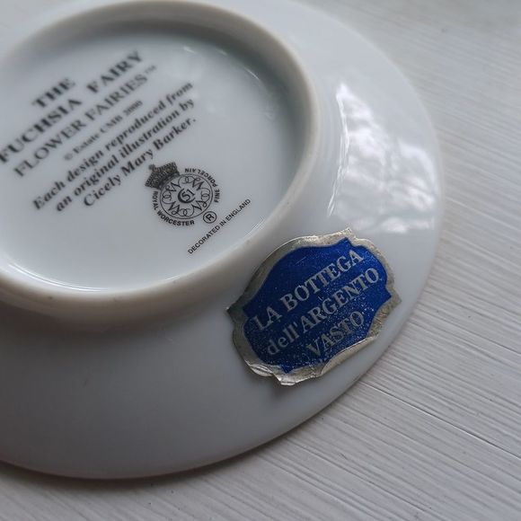 Fuschia Fairy collector plate, Cecily Mary Barker painting. - Picture 4 of 5